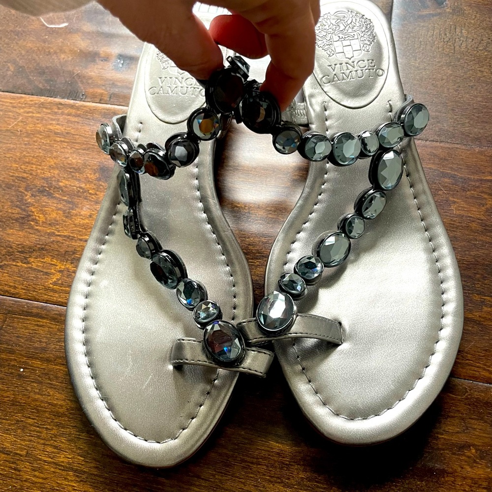 Vince Camuto size 6 sandals